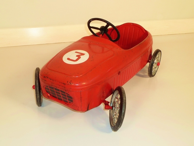 https://www.maisonsimone.com/270-thickbox_default/jouet-ancien-voiture-pedale.jpg